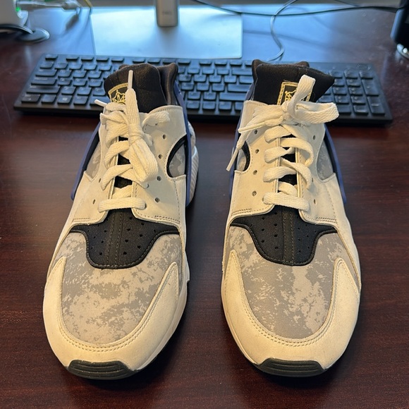 Men’s Nike Huarache - Picture 5 of 6